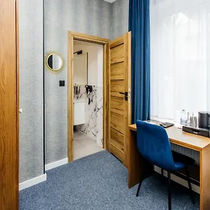 elegant-hostel-apartments.poznan-hotels.com/